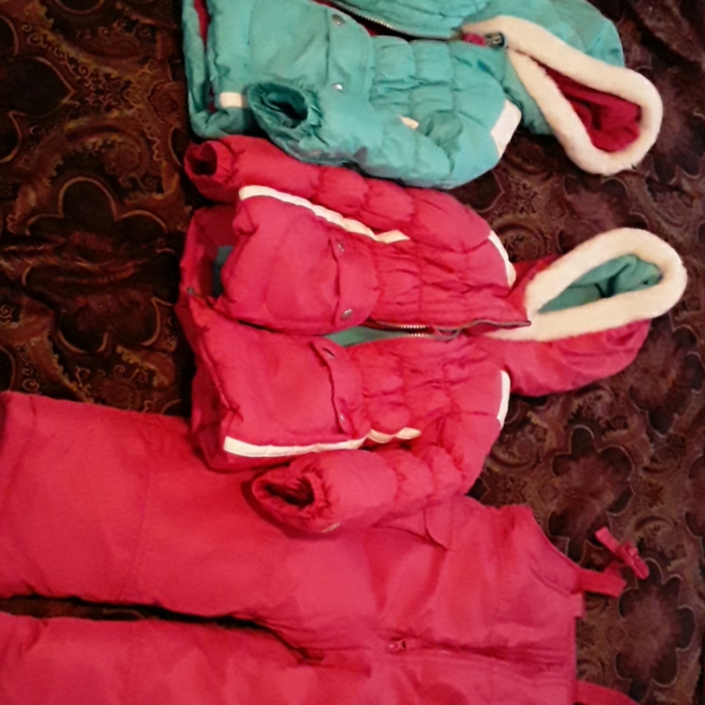 Little girls size 4T snow pants and winter jackets